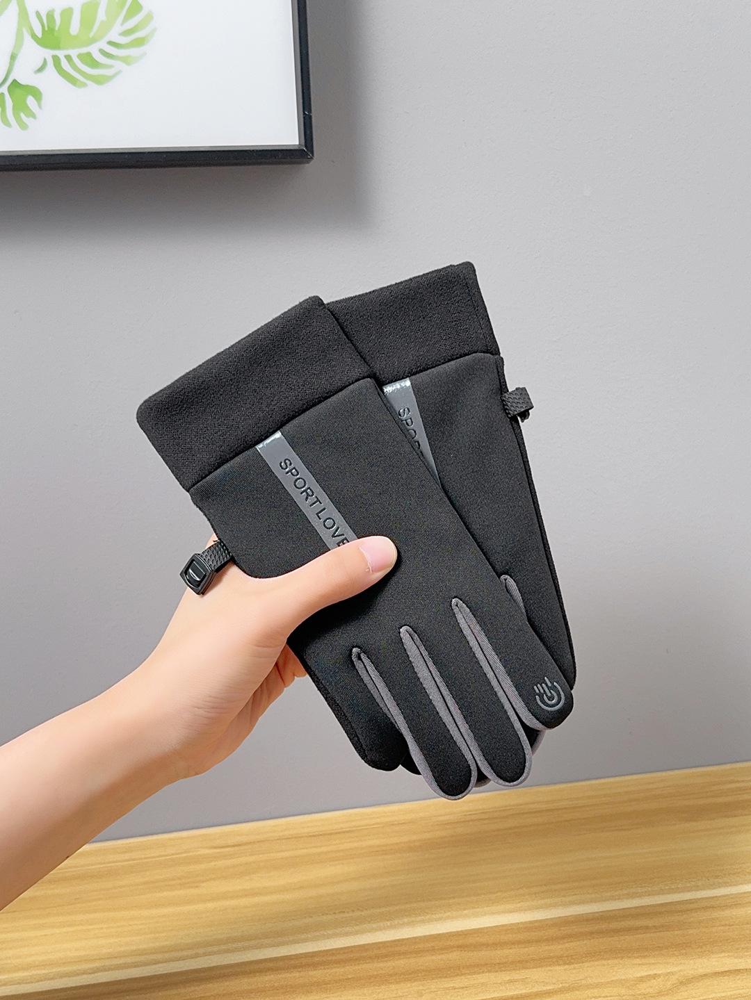 

Fleece-Lined Windproof Winter Cycling Gloves for Men & Women – Warm, Waterproof, Touchscreen, Non-Slip One Size