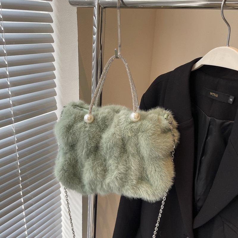 Plush bag women's large-capacity new autumn and winter versatile chain messenger bag pleated plush bag