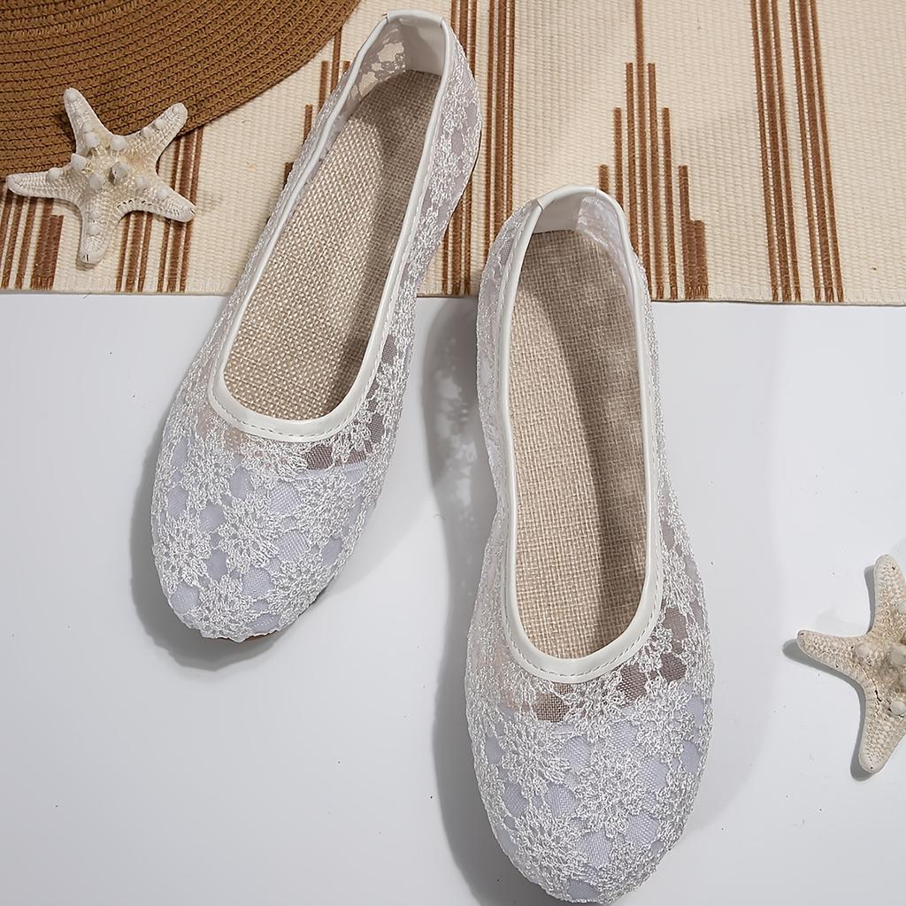 Festive Plaid Bow Flats: Lightweight, Comfortable, And Stylish for All Seasons