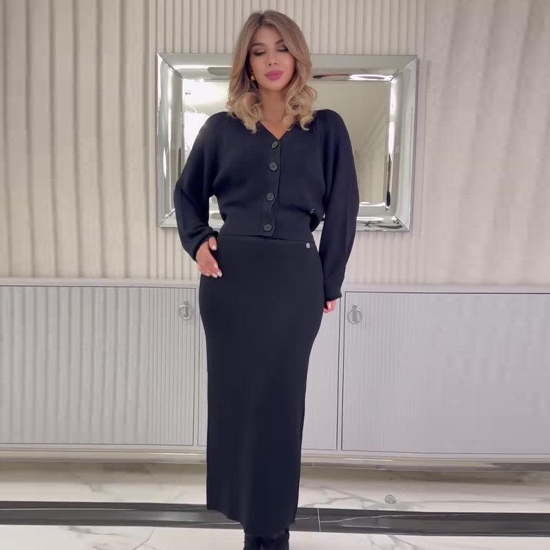 2024 Autumn Women's Slim Knit Top & Hip-Wrapping Long Skirt Two-Piece Set