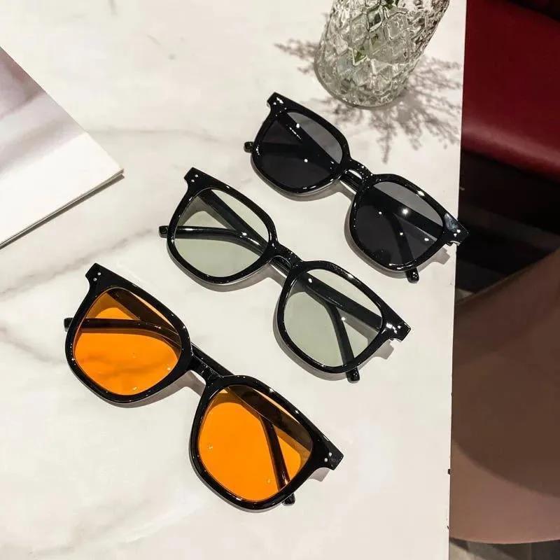 Fashion Square Sunglasses Women Clear Ocean Lens Shades UV400 Men Retro Rivets Decoration Orange Pink Sun Glasses Lentes