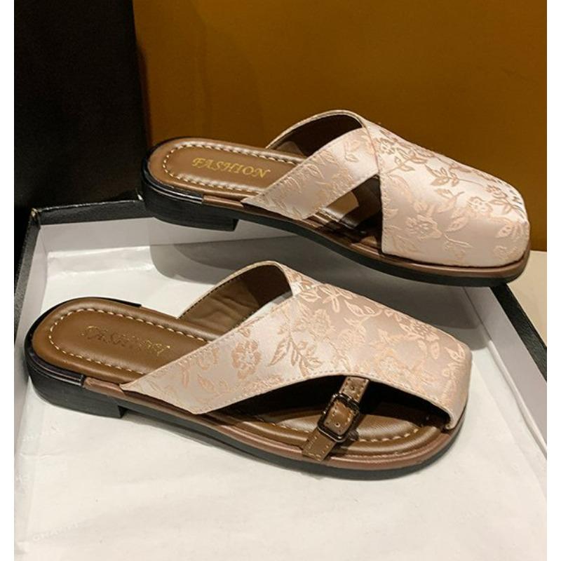 Półkapcie Damskie Letnie Do Noszenia na Zewnątrz Moda Nowe Grube Podeszwy Nowe Chińskie Sandały Ażurowe