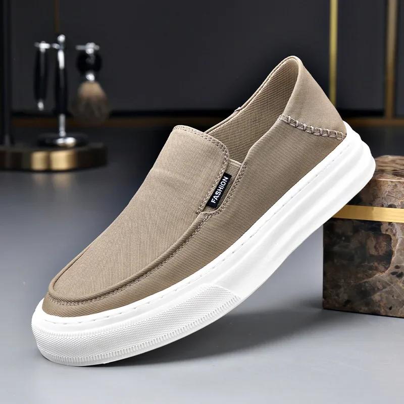 Fashion Designer New Net Thick Soled Man Canvas Shoes Spring Autumn Fashion Retro Slip-on Breathable Lightweight Outdoor Men's Sneakers
