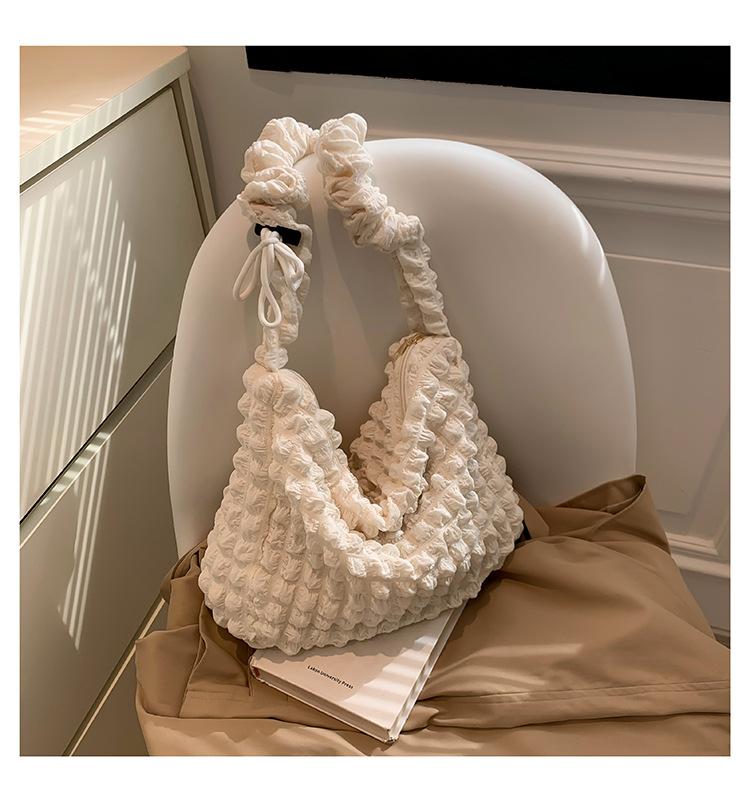 Koreanische Version Ins Falten Wolke Tragetasche Trendige Große Kapazität Weiche Umhängetasche Mädchen Einfarbige Einfache Blasen-Puff-Tasche