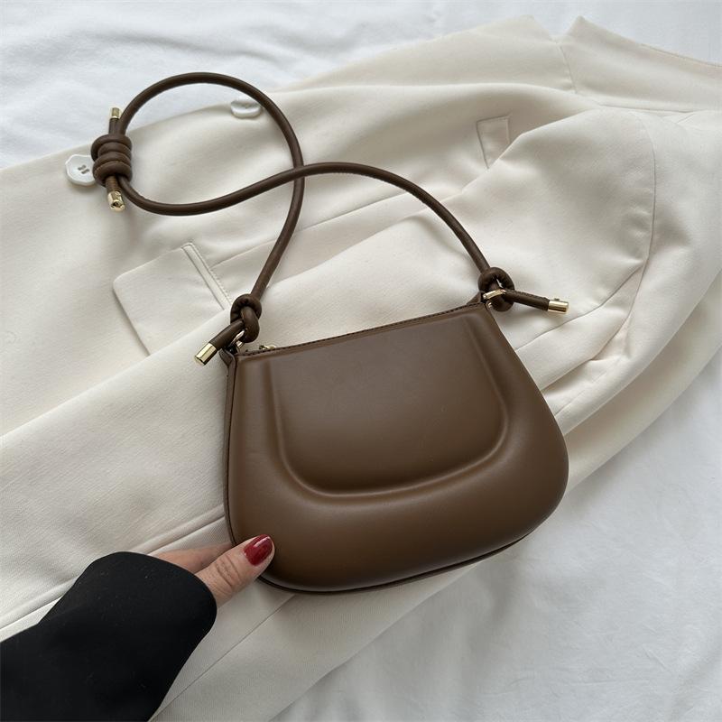 Bag women's summer new fashion women's shoulder bag simple underarm bag casual saddle bag women's bag