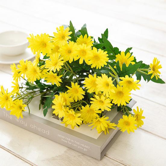 Delicate Faux Chrysanthemum Non-fading Realistic Vivid Maintenance Free Artificial Bouquet Party Decor
