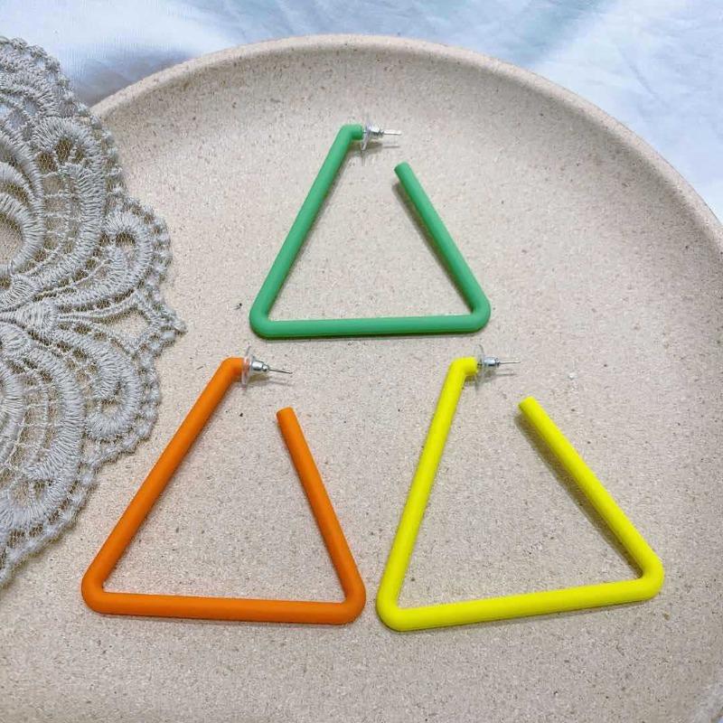 New Color-expanding Triangular Rubber Paint Texture Personalized Earrings for Women