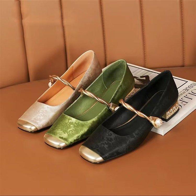 National Style New Chinese Mary Jane Shoes 2025 Spring and Summer New Retro Versatile French Shallow Mouth Single Shoes Lightweight Dopamine