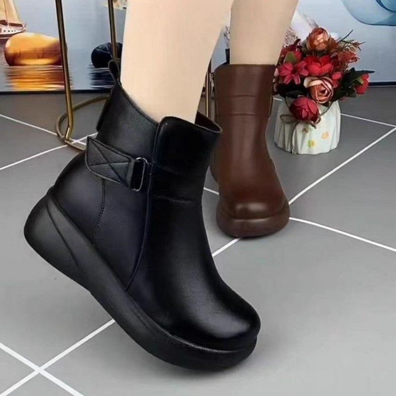Autumn and winter new thick-soled Martin boots short boots women's soft leather thick-soled lightweight velvet warm middle-aged mother flat-heeled cot