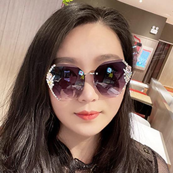 Women Sunglasses Rimless Lightweight High Clarity Wide Cool Sun-resistant Windproof UV Protection Shiny Rhinestone Female Sunglasses for Outdoor