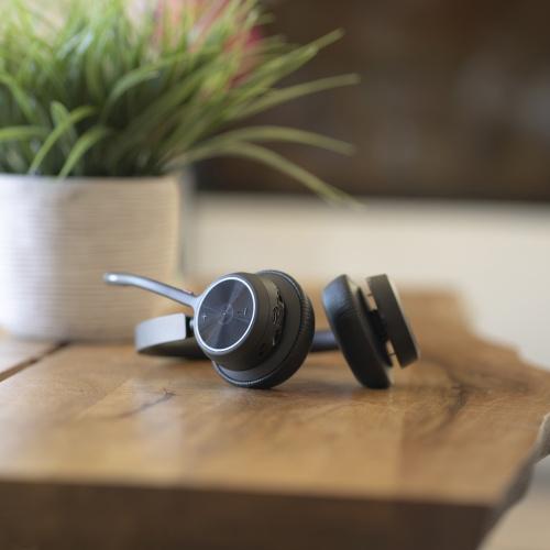 Poly Voyager 4320 UC Stereo Wireless Headset, Bluetooth, USB-A,+BT700 dongle, +Charging Stand, Black