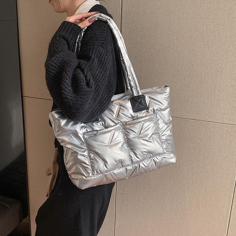 Large-capacity cotton clothing bag women's 2025 new Korean version solid color simple women's shoulder messenger bag commuter tote bag