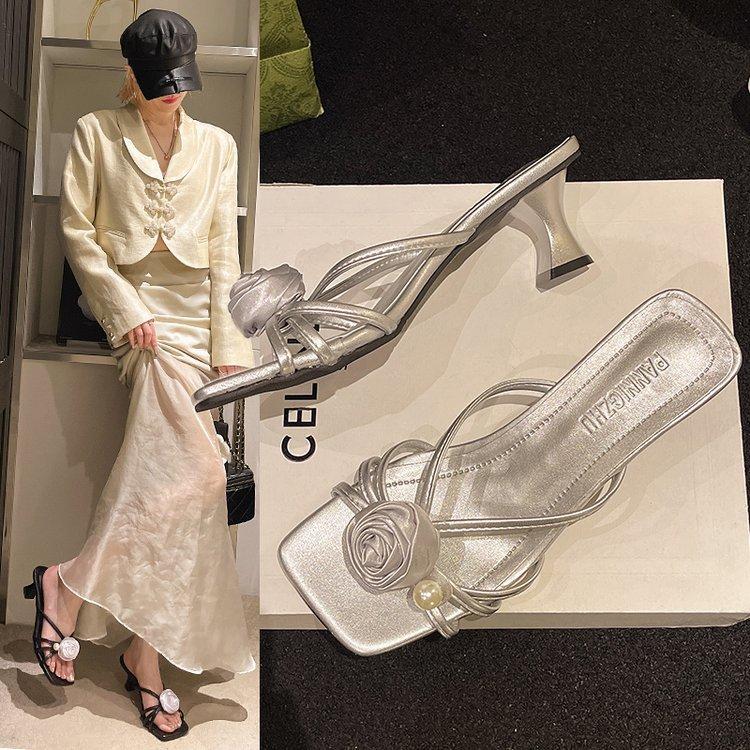 One-word Slippers Women's Summer Wear 2025 New Internet Celebrity Fashion Exquisite Beauty with Skirt Thick High Heels Sandals Sandals