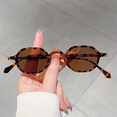 Men Women Fashion Gradient Frame Sunglasses Fashionable Trendy Small Oval Sun Glasses Eyewear Outdoor New Style UV400 Shades