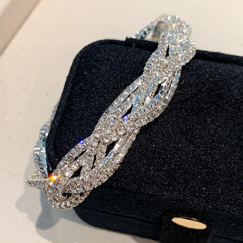 Women's Luxurious Rhinestone Beaded Bracelet - Multi-layer Twisted Rope Design, Elegant and Versatile Fashion Accessory