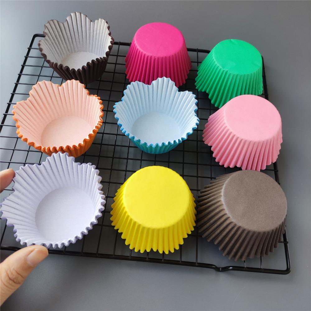 200pcs Cake Cup Liners, Oil-Proof Cake Cups, Flower Shape Design in Assorted Colors, Perfect for Cookies and Cakes