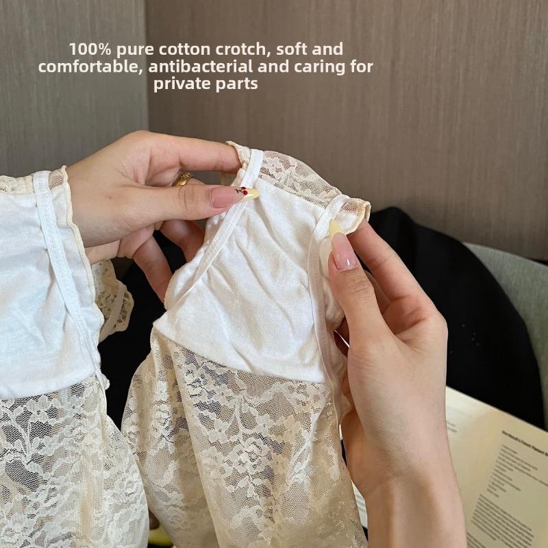 Women's New Summer Sexy Sweet Lace Breathable Triangle Briefs