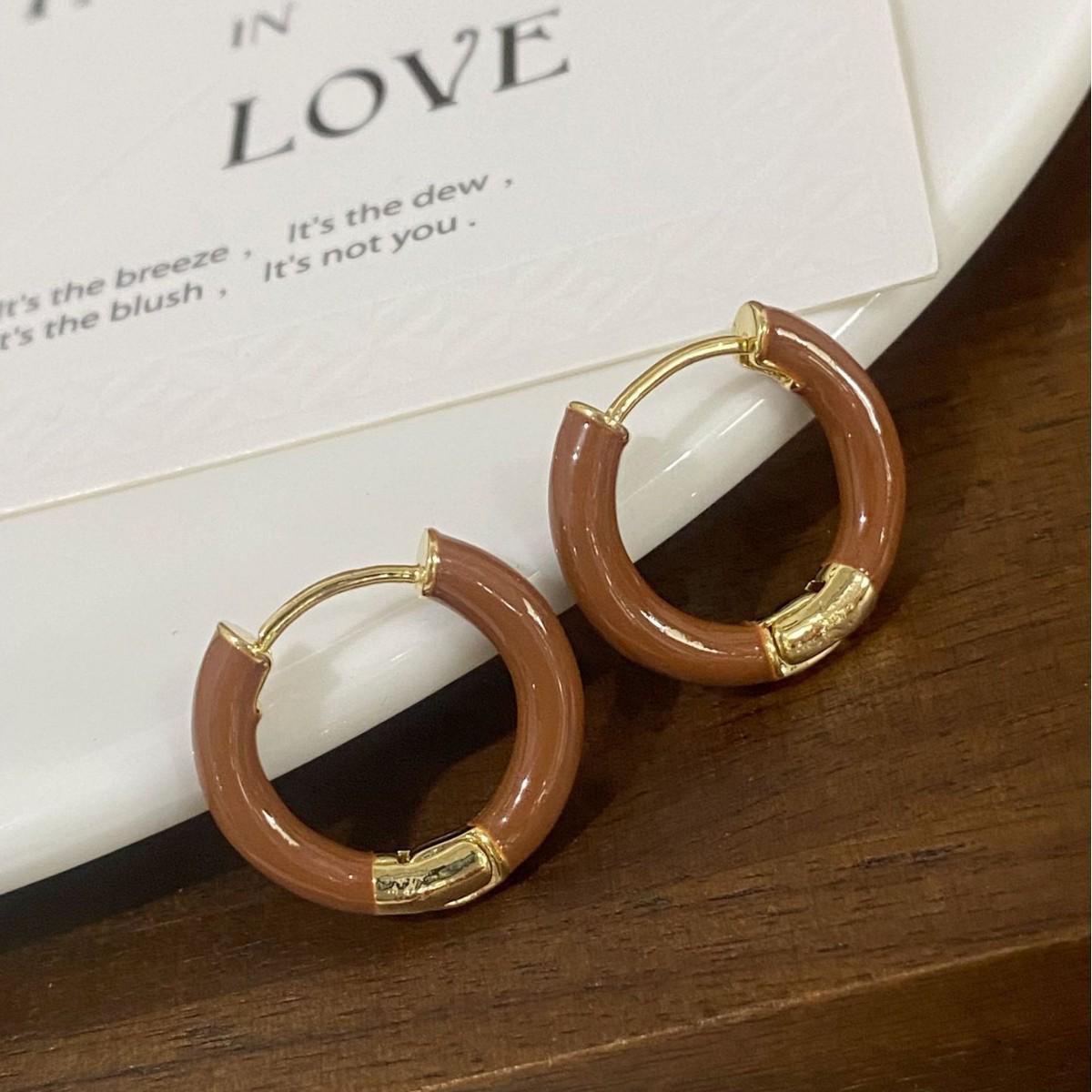 Elegant French Coffee Round Oil Painting Earrings: High-End, Versatile, Niche Fashion Jewelry for Women