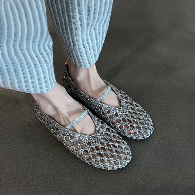 Woven Shoes Perforated Breathable Flat Sandals Women's Shallow-mouthed One-piece with Round Toe