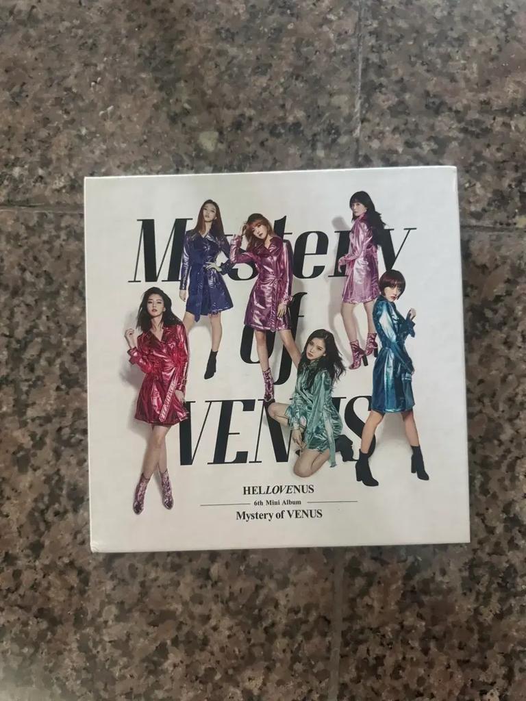 Secretly sold Hello Venus autographed signed album mysterious