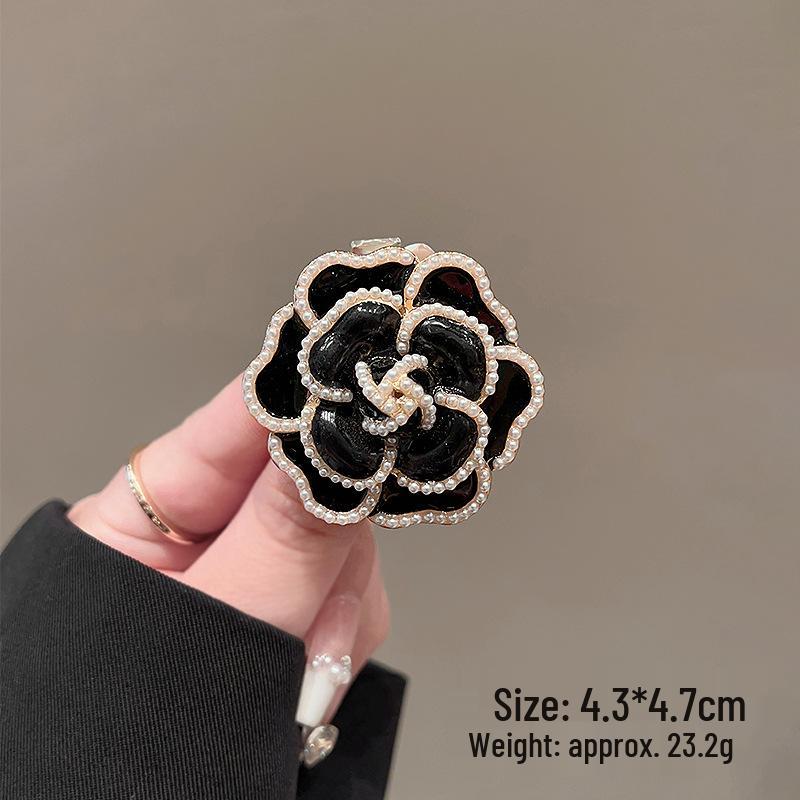 Exquisite Butterfly & Rose Camellia Brooch - Elegant Flower Corsage for Women's Suit Coats