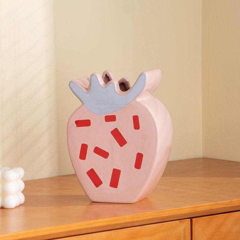 Creative Cartoon Strawberry Ceramic Vase Ornament Room Flower Arrangement Container Dining Table Strawberry Vase Home Decoration