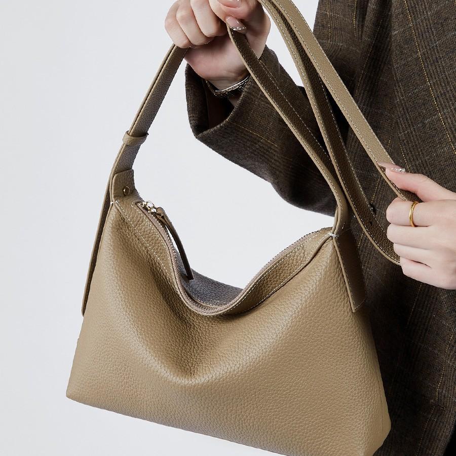 Versatile Commuter Shoulder Bag New Cowhide Underarm Bag Textured Messenger Bag