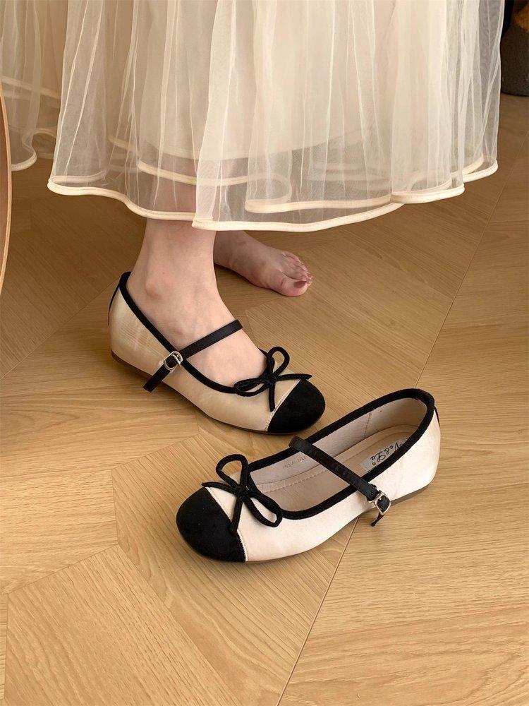 

French bow small leather shoes early spring women s shallow mouth flat shoes fairy shoes gentle single shoes inner height increase ballet shoes 39