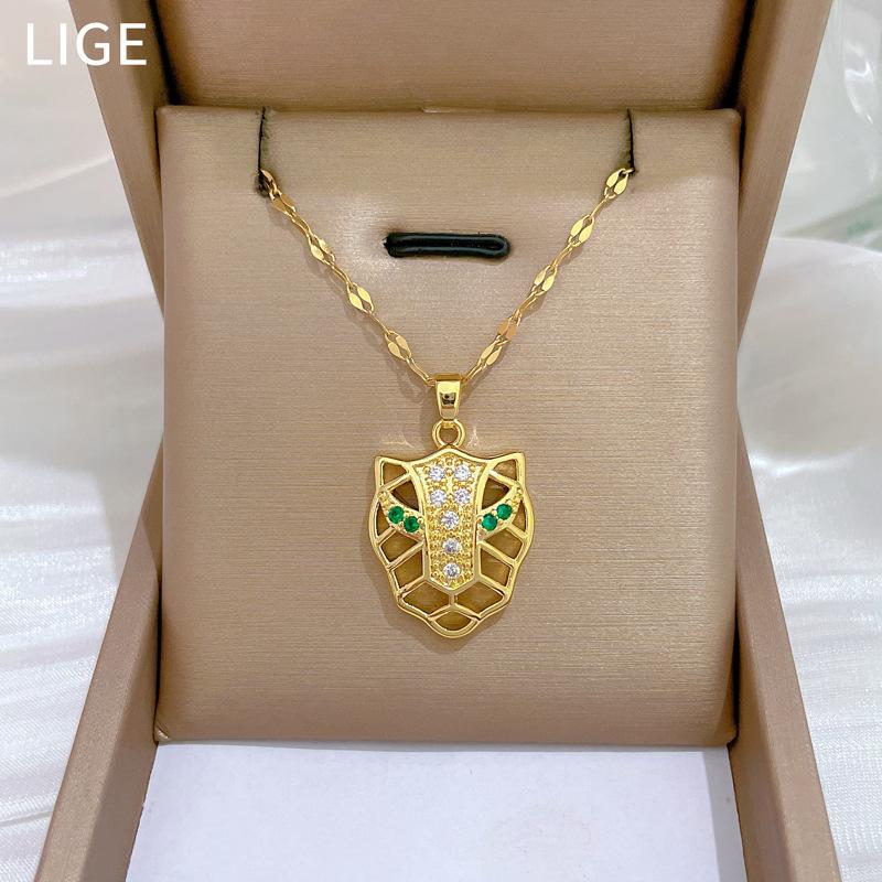 Green-Eyed Leopard Head Light Luxury Temperament Gorgeous Full Diamond Necklace Female Versatile Collarbone Chain Titanium Steel Chain