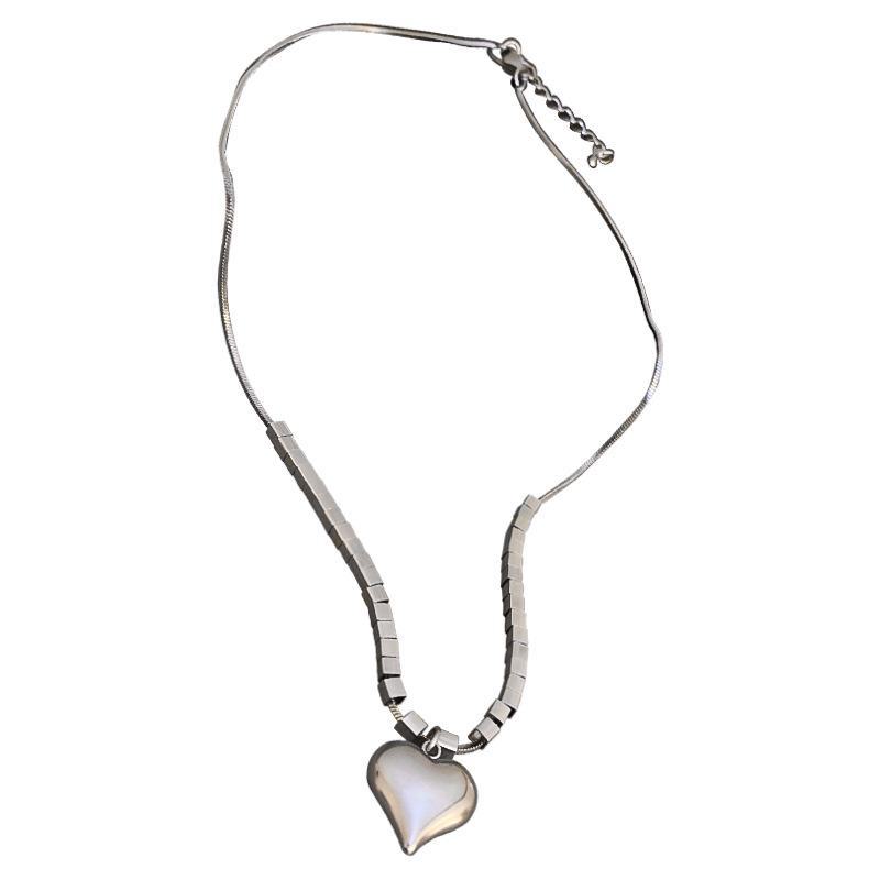 Korean Minimalist Love Necklace - Retro Clavicle Chain for Women
