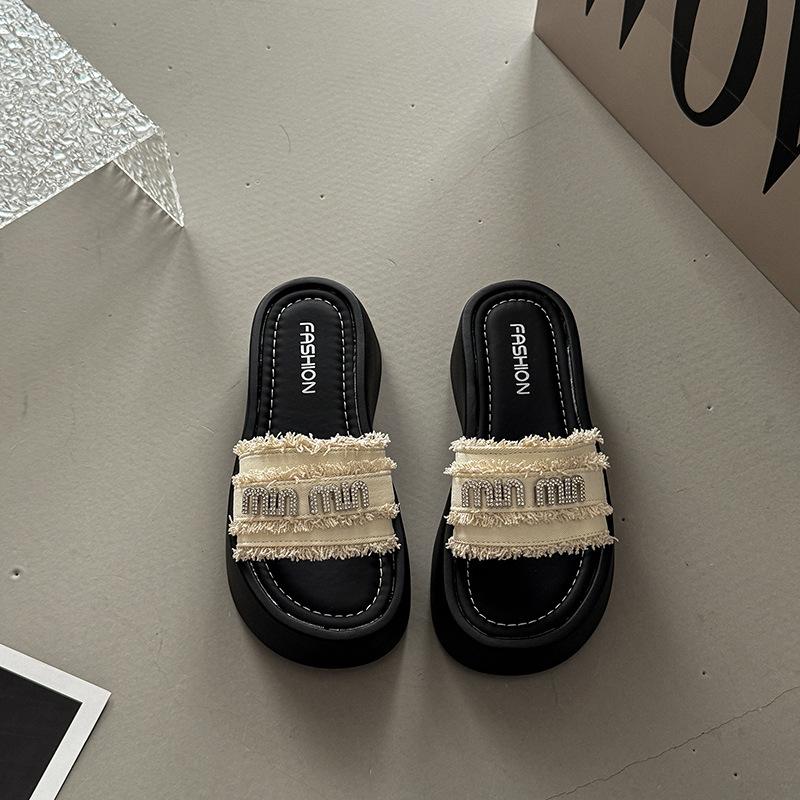 

Увеличивающие рост шлепанцы на толстой подошве для пляжа, модные универсальные шлепанцы с буквенным декором из стразов, женские летние ретро повседневные для улицы 40 бежевый