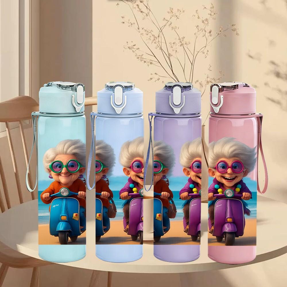 1PC Two Elderly Ladies Cartoon Print 750ml Color Plastic Sports Water Bottle Leakproof Flip Straw Lid Suitable for Sports Office Home Use