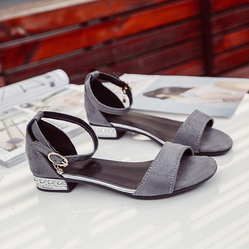 

Босоножки женские летние новые корейская версия универсальные толстый каблук пряжка на одном ремешке сказочный стиль римские высокие каблуки женская обувь 40 серый