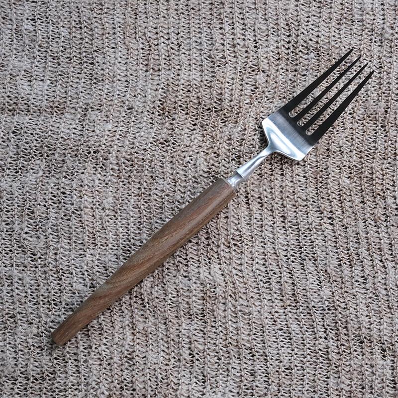 Tang Shang Yan Classic Series Wooden Handle Cutlery