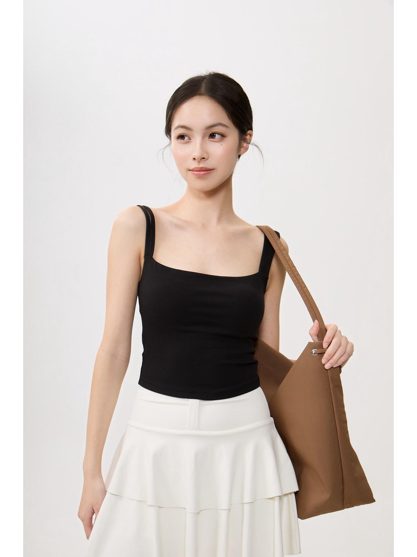 Асимметричный спортивный топ с накладками на грудь - Квадратный вырез, подчеркивающий талию и открытой спиной Small