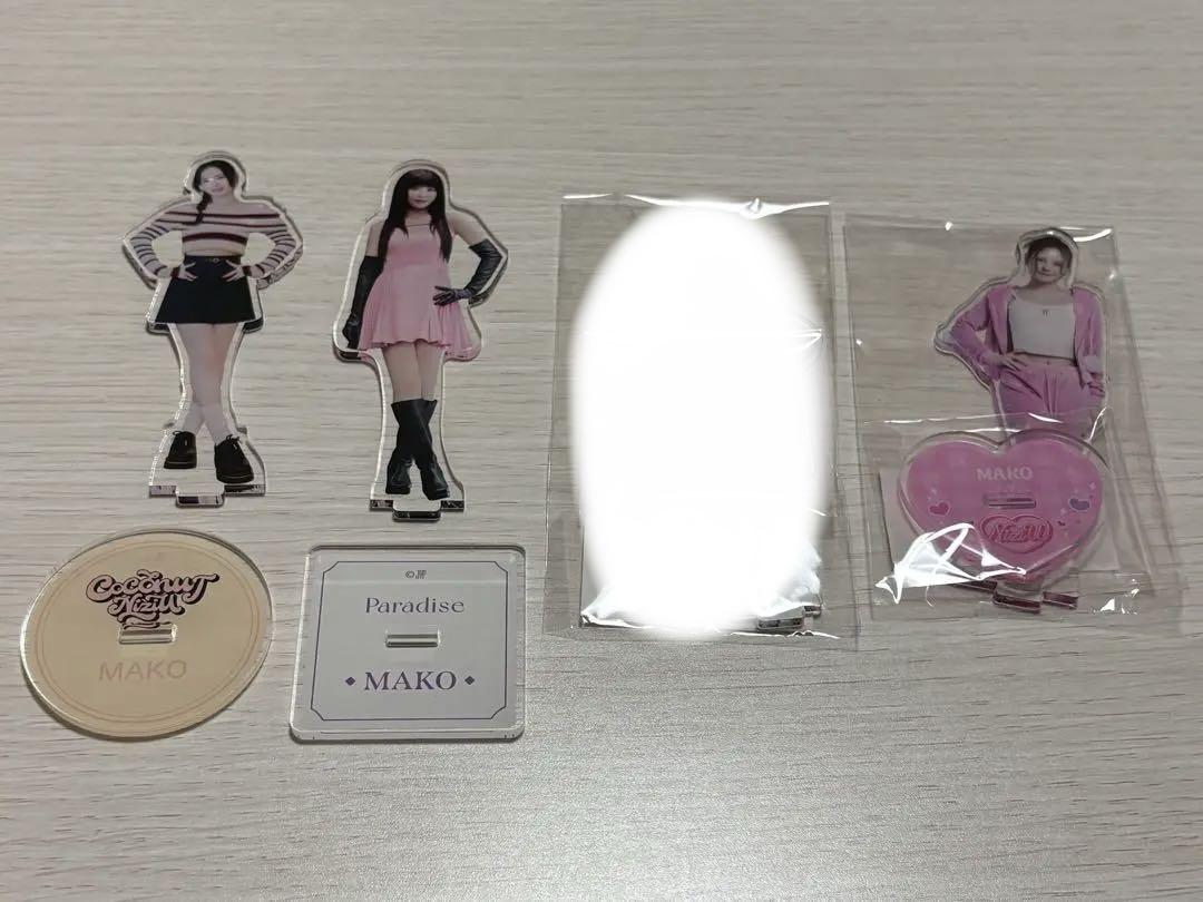 

[USED] NiziU Mako Mako Acrylic Stand Sold Separately