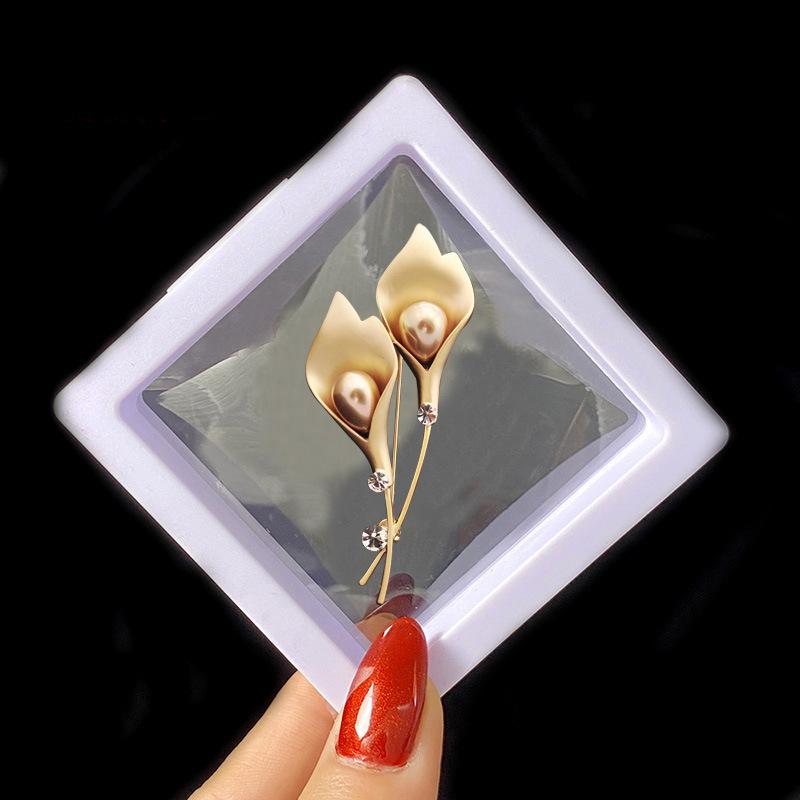 Exquisite Pearl Scarf Buckle: Rhinestone Butterfly Brooch & Bow