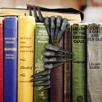 Thriller Devil's Hand Bookmarks Witch Hand Book Mark Art Figurines Room Ornament Horror Halloween Decor Gifts For Kids Friend