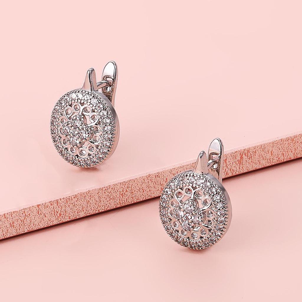 Colorful Geometric C-Shaped Earrings: Fashionable European and American Design for Women