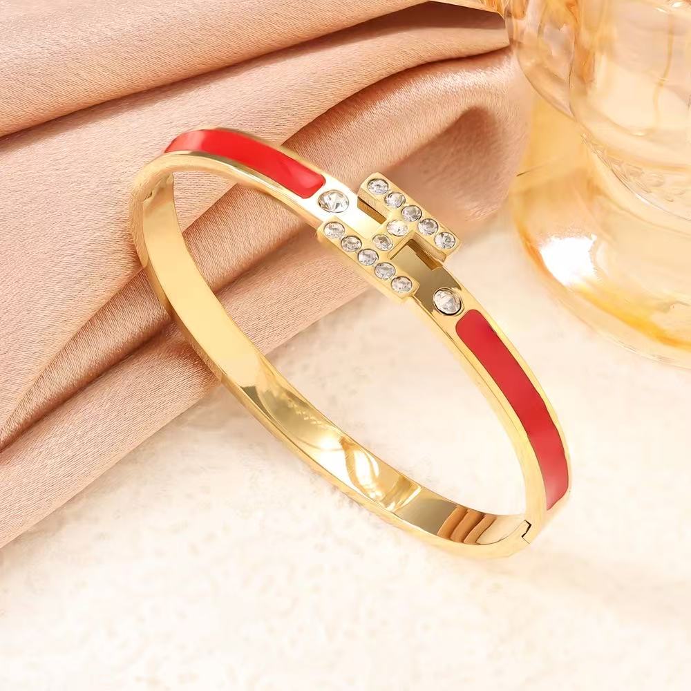 Light Luxury High-end Titanium Steel Bracelet with Letter H, Fashionable and Versatile Bracelet for Women