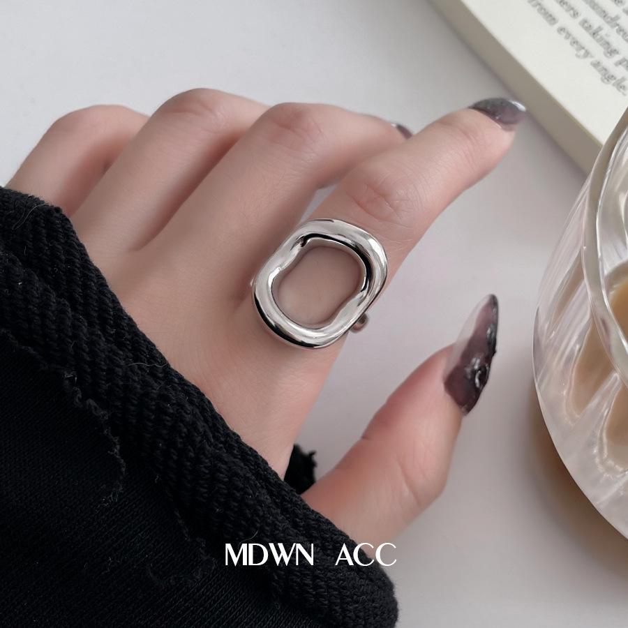 Ring im koreanischen Stil aus S925 Silber mit geometrischem Durchbruchmuster, unregelmäßig, Vintage für Damen - Schwerindustrielles Temperament, verstellbarer schlichter Ring für den Zeigefinger.