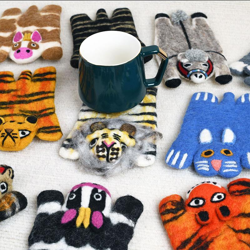 1 ks Podložka pod sklenici Ručně vyrobená Zvířecí prostírání Dekorace na kuchyňský stůl Podložka pod hrnek na kávu Roztomilá Vlněná plsť Vánoční dárek Dekorace na stůl