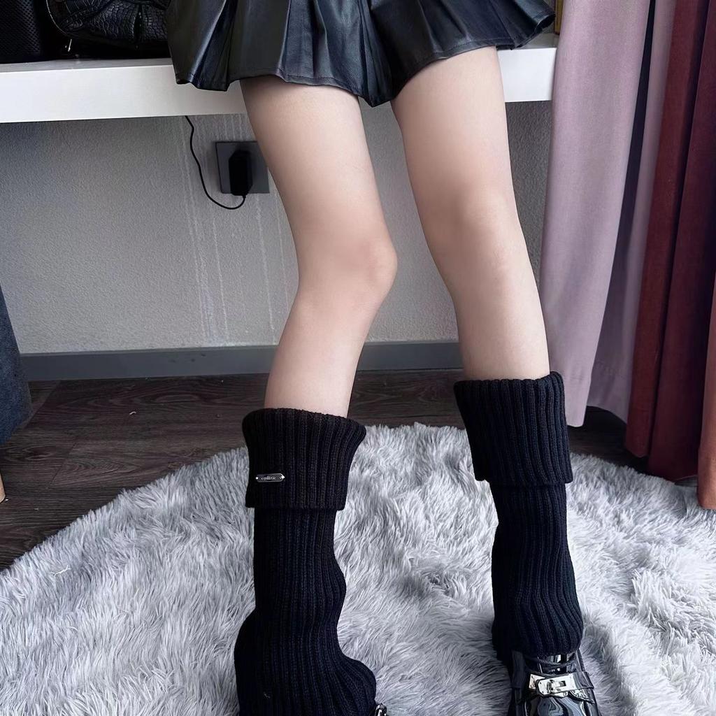 Leg Warmers Autumn and Winter Knit Thick Warm Girls Lolita Socks Metal nameplate White Black Loose Leg Warmers