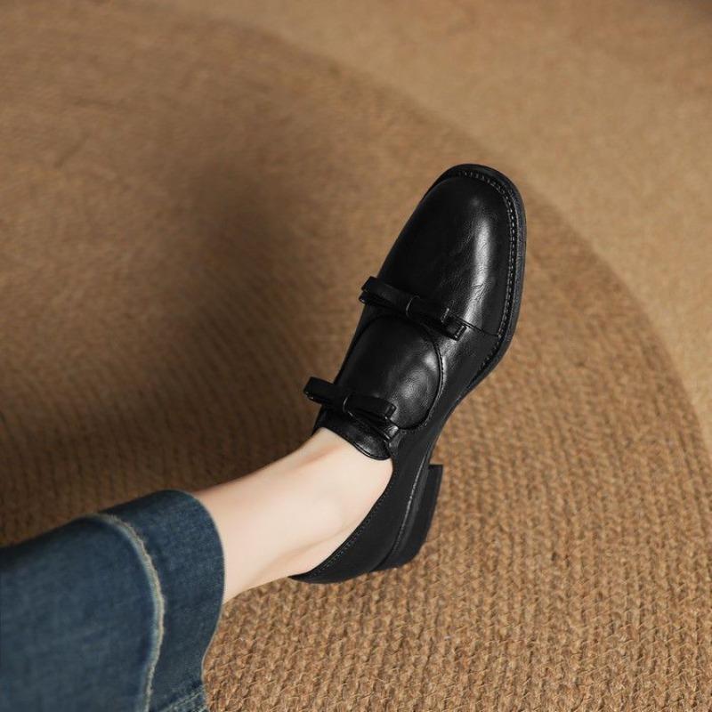 

Handmade shoes round head bow one pedal lazy small leather shoes women s versatile low heel large size single 43