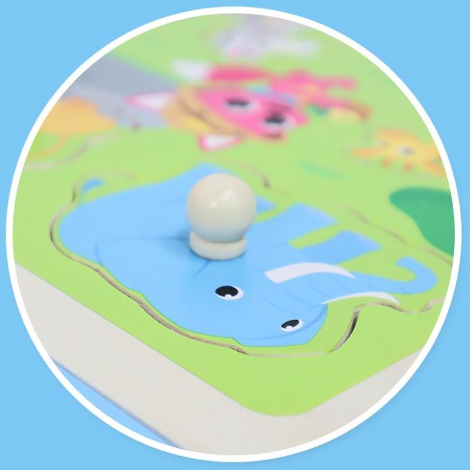 Certificat KC – Puzzle cu piese din lemn Pinkfong 4 piese (Animal Sălbatic / Insectă) 3 Opțiuni