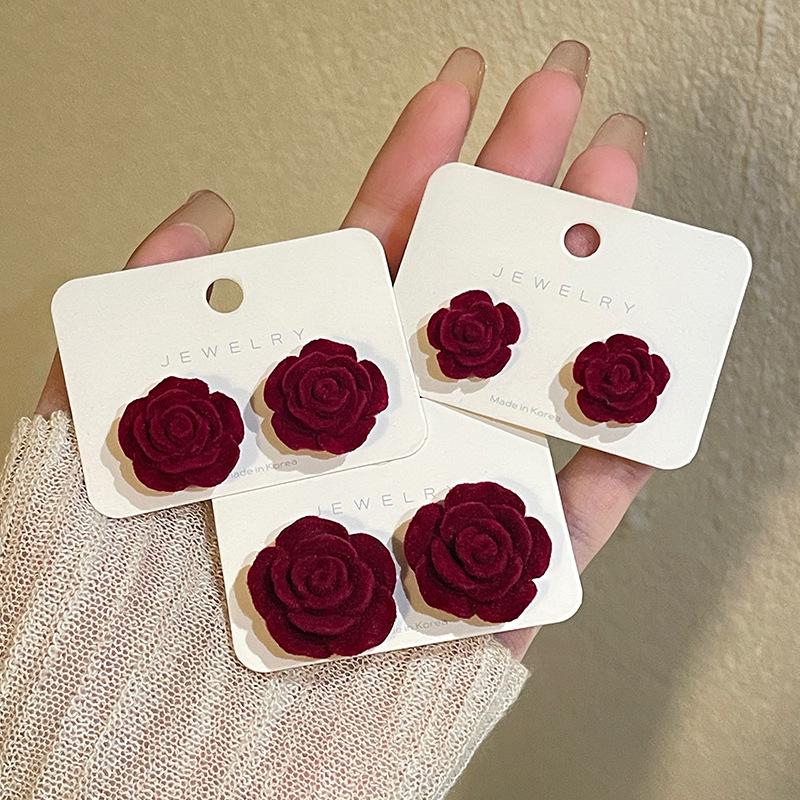 2023 Retro Red Flock Rose Stud Earrings – Elegant Autumn/Winter Flower Accessories for Women
