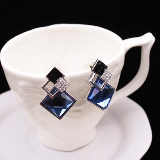 Women's Fashion Rhombic Rhinestone Eardrop Korean Style Earrings Party Jewelry