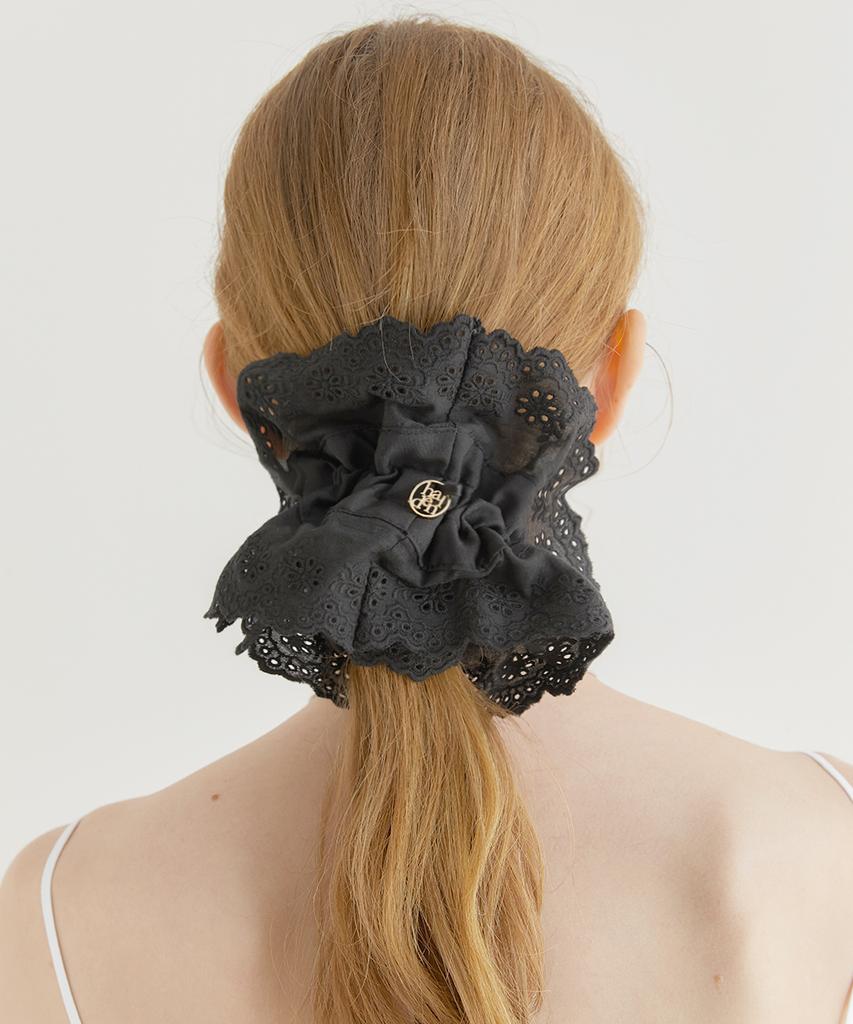 Halden Lace Frill Logo Pendant Scrunchie (H012_Black)