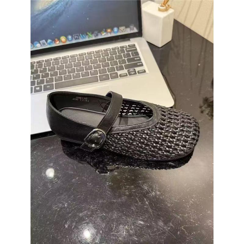 

Ретро туфли Мэри Джейн женские летние новые универсальные дышащие полые туфли на ремешке с одной пряжкой 40 чёрный