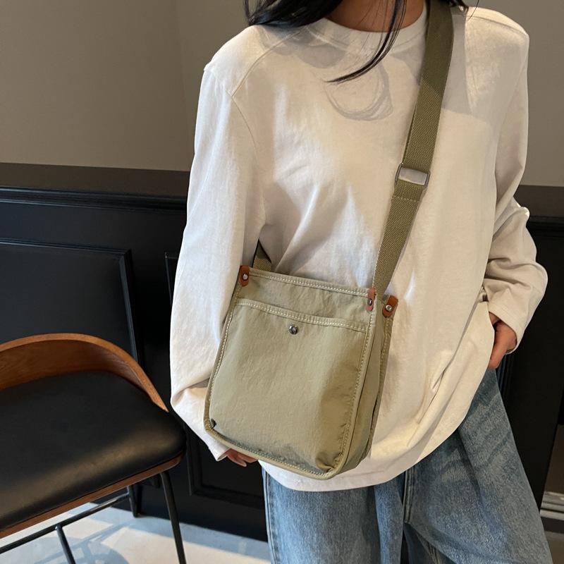 Cloth Bag Women's Large Capacity 2025 Summer New Versatile Shoulder Messenger Bag Casual Class Tote Bag